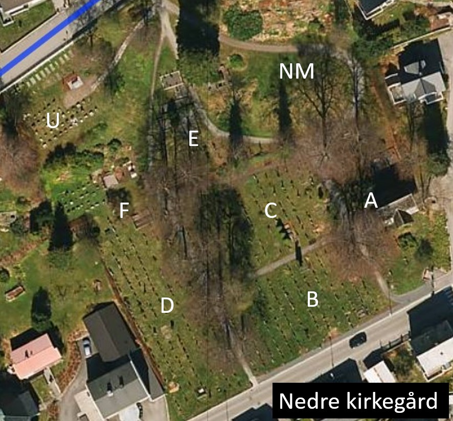 Molde nedre kirkegård sett oven i fra med felt. Foto.